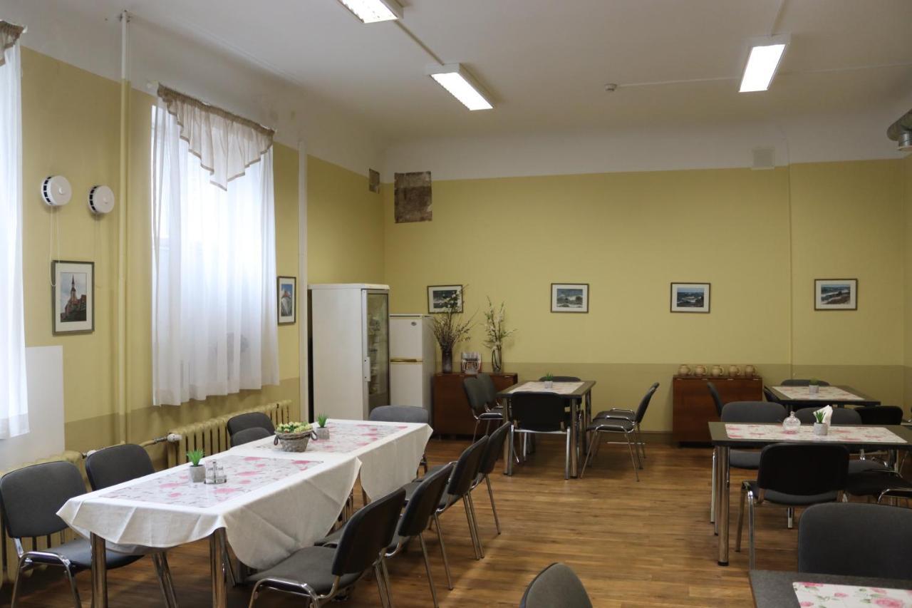 Hostel Louna Parnu Exterior photo