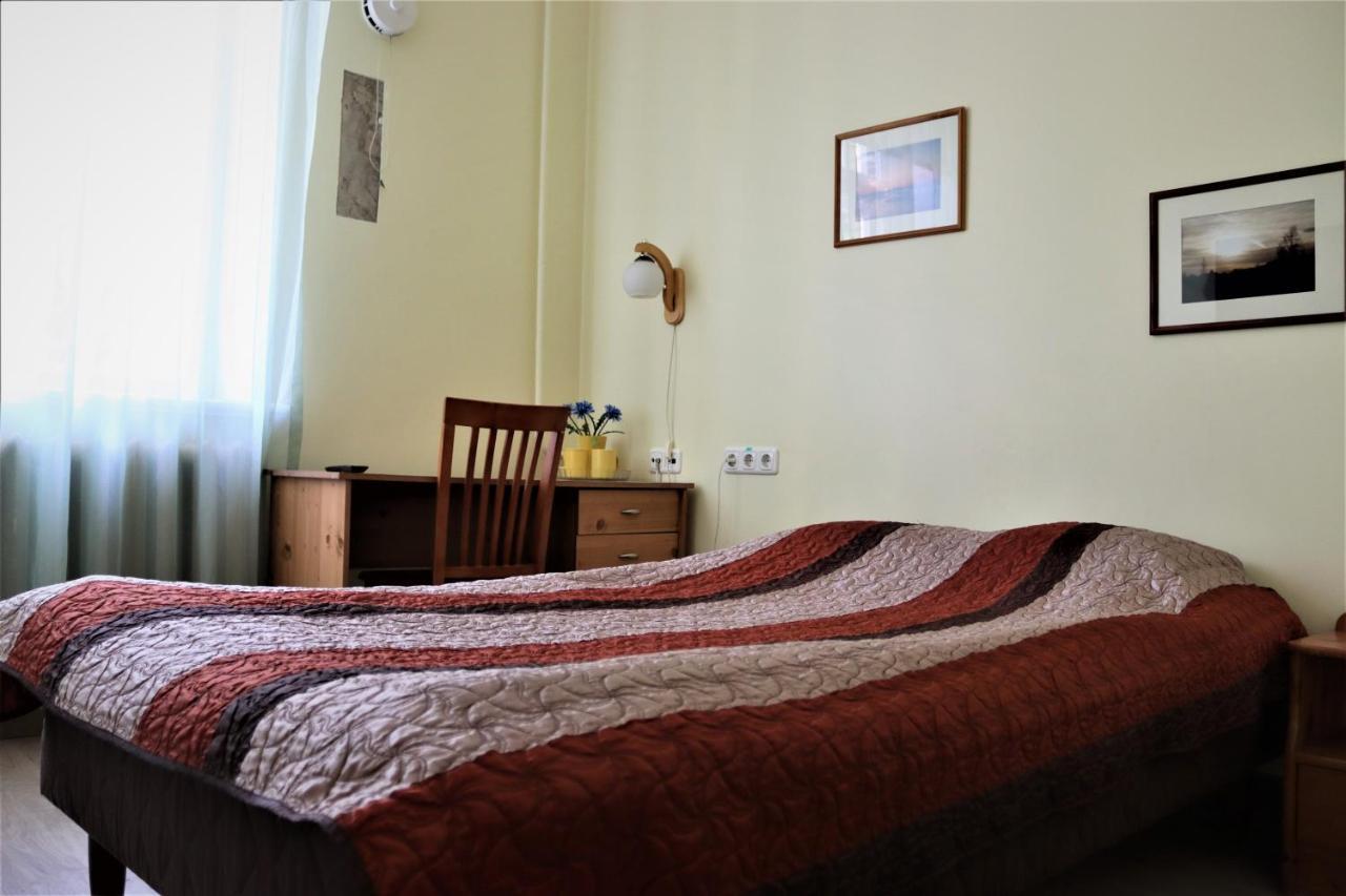 Hostel Louna Parnu Exterior photo
